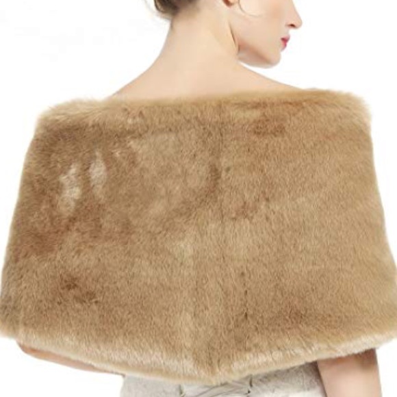 Faux Fur Shawl - Picture 6 of 8